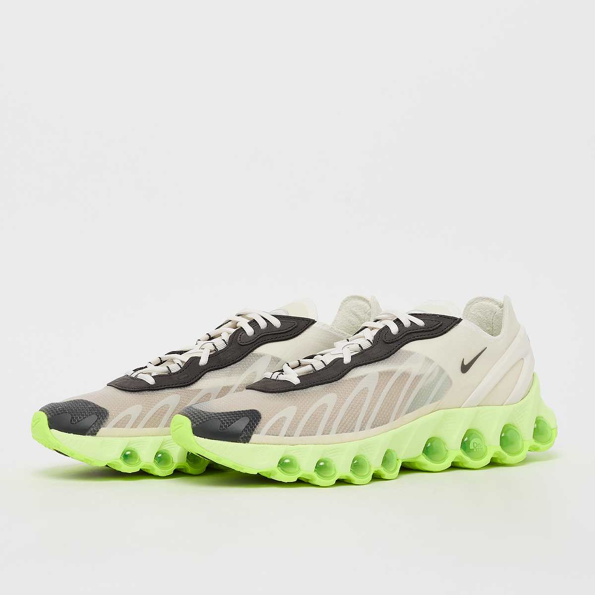 Nike Air Max Dn8 QS Sneaker Men beige Size 41, vue de côté
