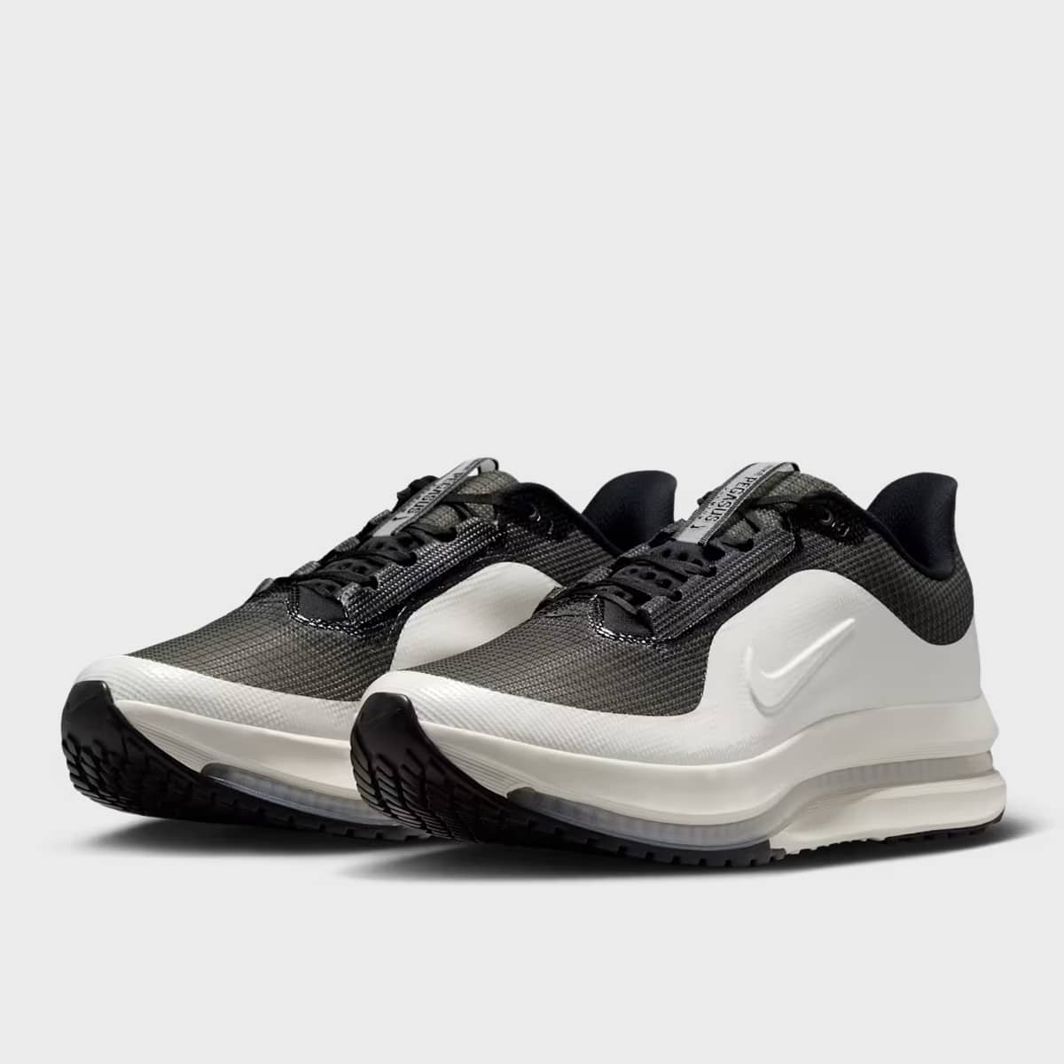 Nike Pegasus Premium SP "Black and Sail" Sneaker Men black Size 42, vue de côté