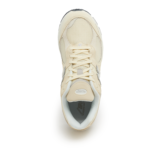 New Balance 2002 (M2002RFI) beige 86869 4