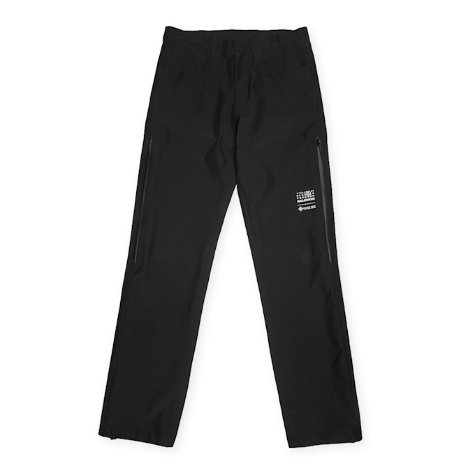 MM6 Maison Margiela x Salomon Pants 5 Pockets Gore Tex black 88308 1