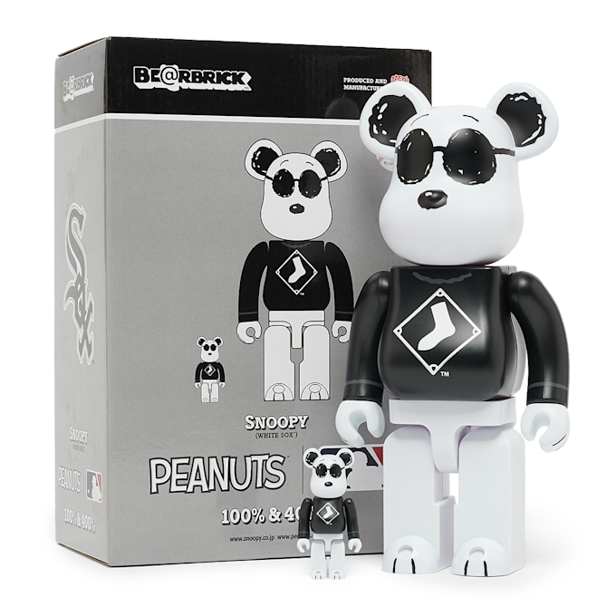 Medicom MLB x Peanuts Bearbrick Snoopy (White Sox) 100% & 400% multi-colour 85504 4