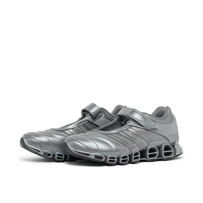 adidas Originals x Taqwa Bint Ali Wmns Megaride Mary-Jane grey 91199 1