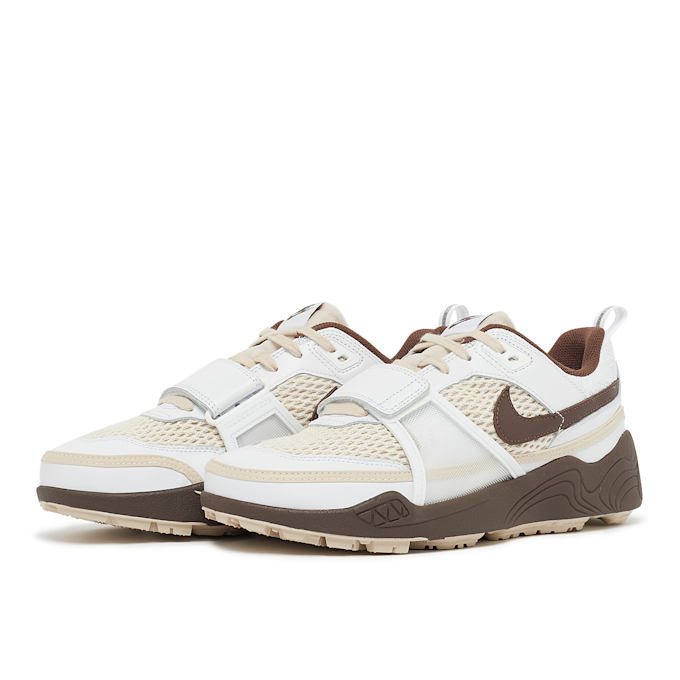 Nike x Travis Scott Zoom Field Jaxx "Light Chocolate" braun 88820 1