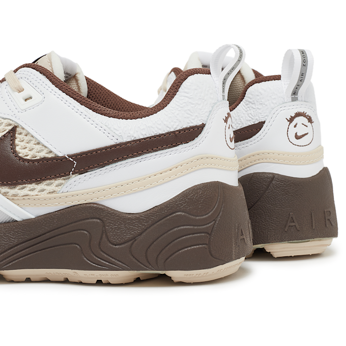 Nike x Travis Scott Zoom Field Jaxx "Light Chocolate" braun 88820 5