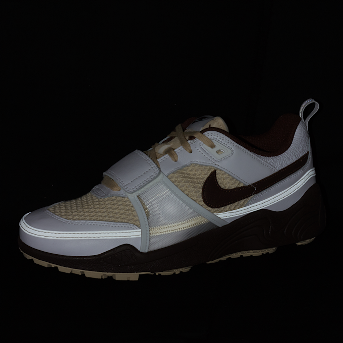 Nike x Travis Scott Zoom Field Jaxx "Light Chocolate" brown 88820 9