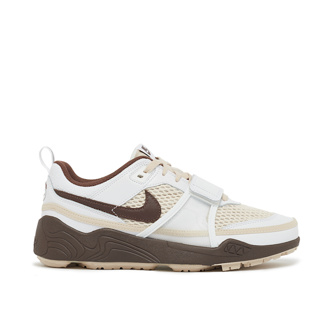 Nike x Travis Scott Wmns Zoom Field Jaxx "Light Chocolate" bruin 86099 2