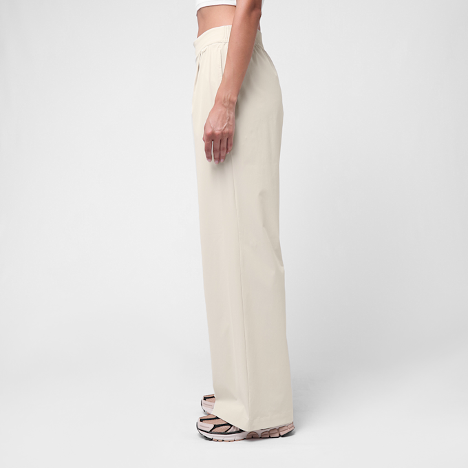 Nike W Nk 24.7 Df Hr Wd Leg Pant lt orewood brn/lt iron ore beige 86366 3