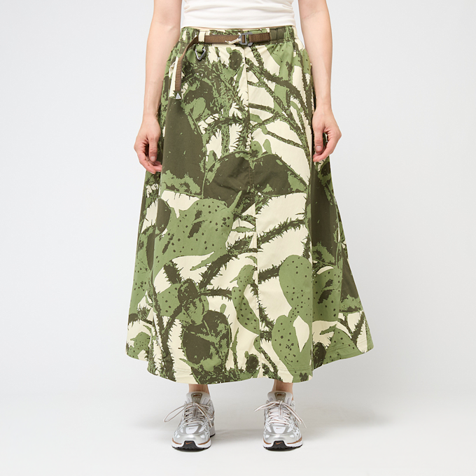 Nike W Acg Zip Smth Smmit Skirt Aop lt khaki/cargo khaki grün 88796 2