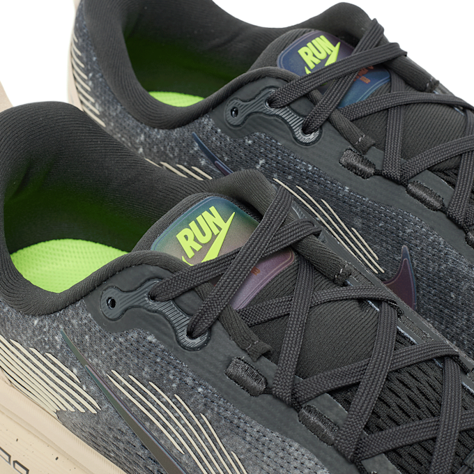Nike Nike Vomero 18 oatmeal/black-anthracite-volt grau 90115 5