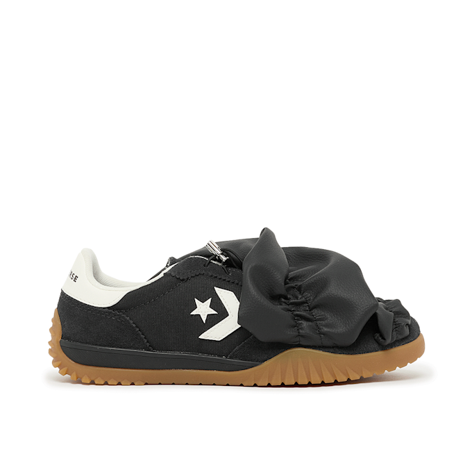 Converse Wmns Run Star Trainer Ruffle zwart 85848 2