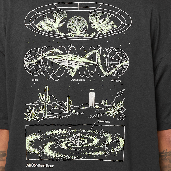 Nike ACG Mystery Lights T-Shirt black 91975 6