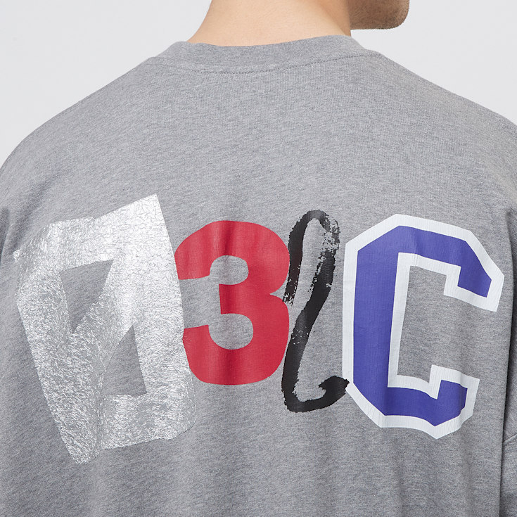 【032C】\"MULTI-MEDIA\" BUBBLE CREWNECK GREY MELANGE 032c 'Multi-Media' Bubble Crewneck | Apparel » Buy online now!