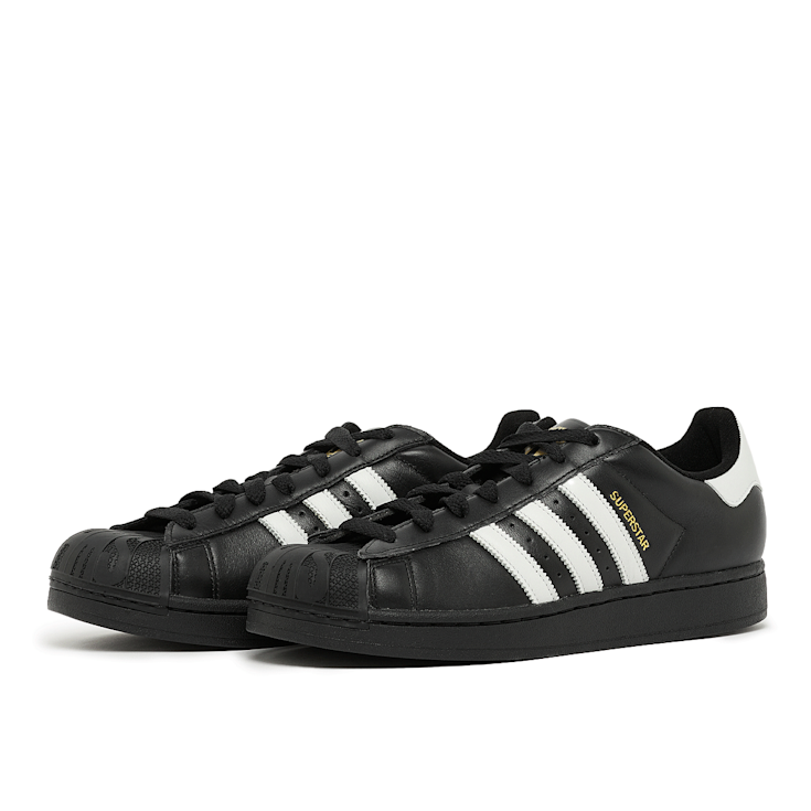 Buy adidas Consortium Superstar Beams in zwart JR6484 at MBCY