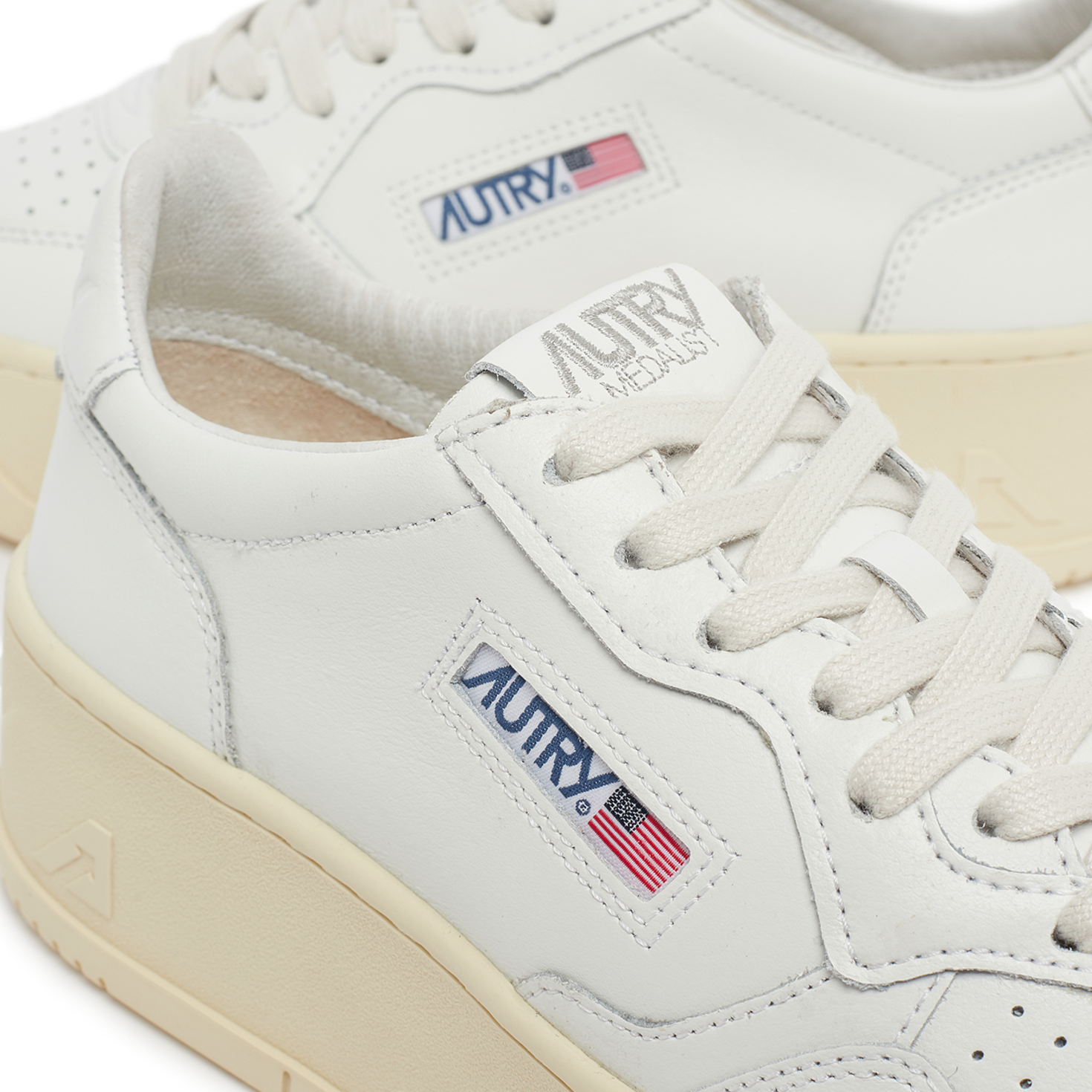 スニーカー AUTRY Women Sneakers PTLWLL15 White Autry Medalist Low Sneakers In White Leather