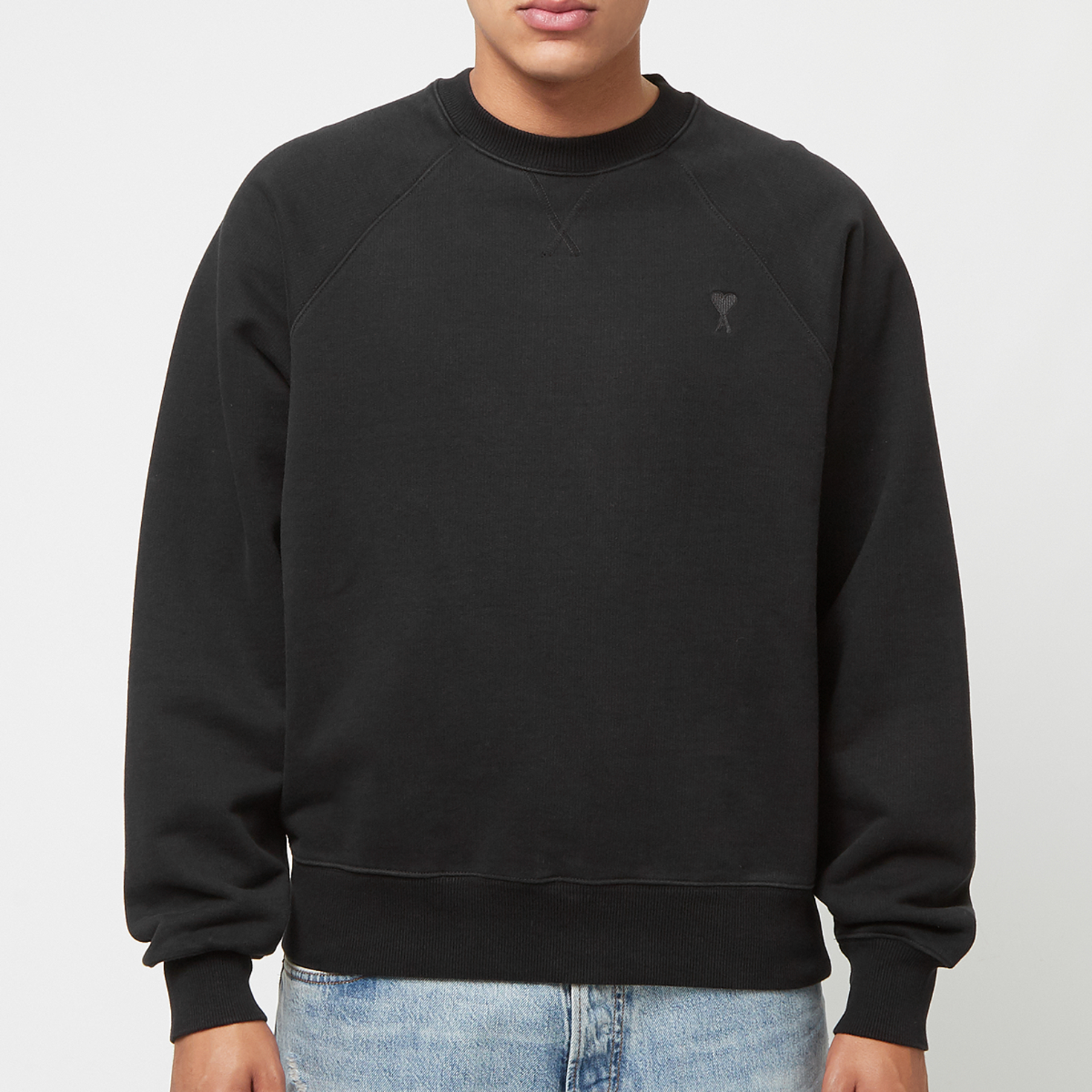 AMI| (USW040 JE0091 001) Buy AMI PARIS Boxy Sweatshirt in black | USW040.JE0091-001