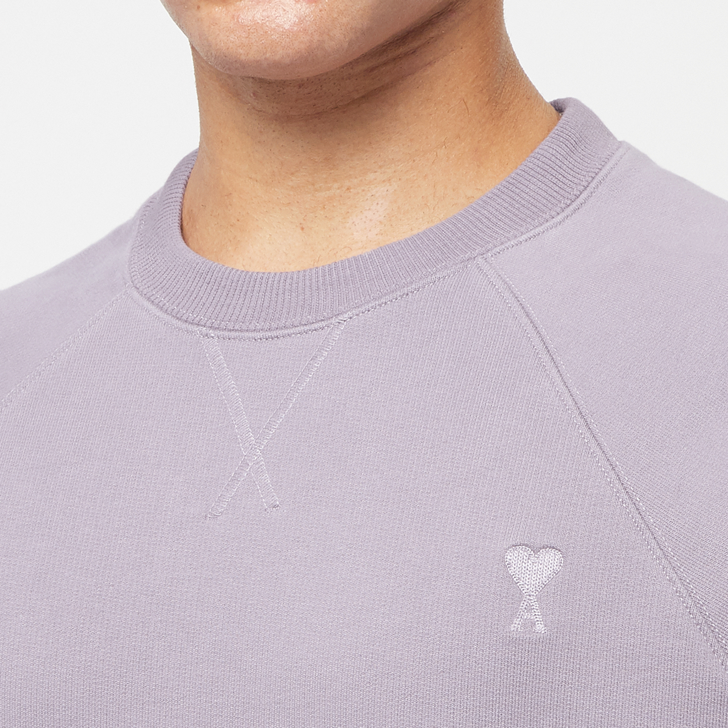 Buy AMI PARIS Boxy Sweatshirt in purple | USW040.JE0091-504