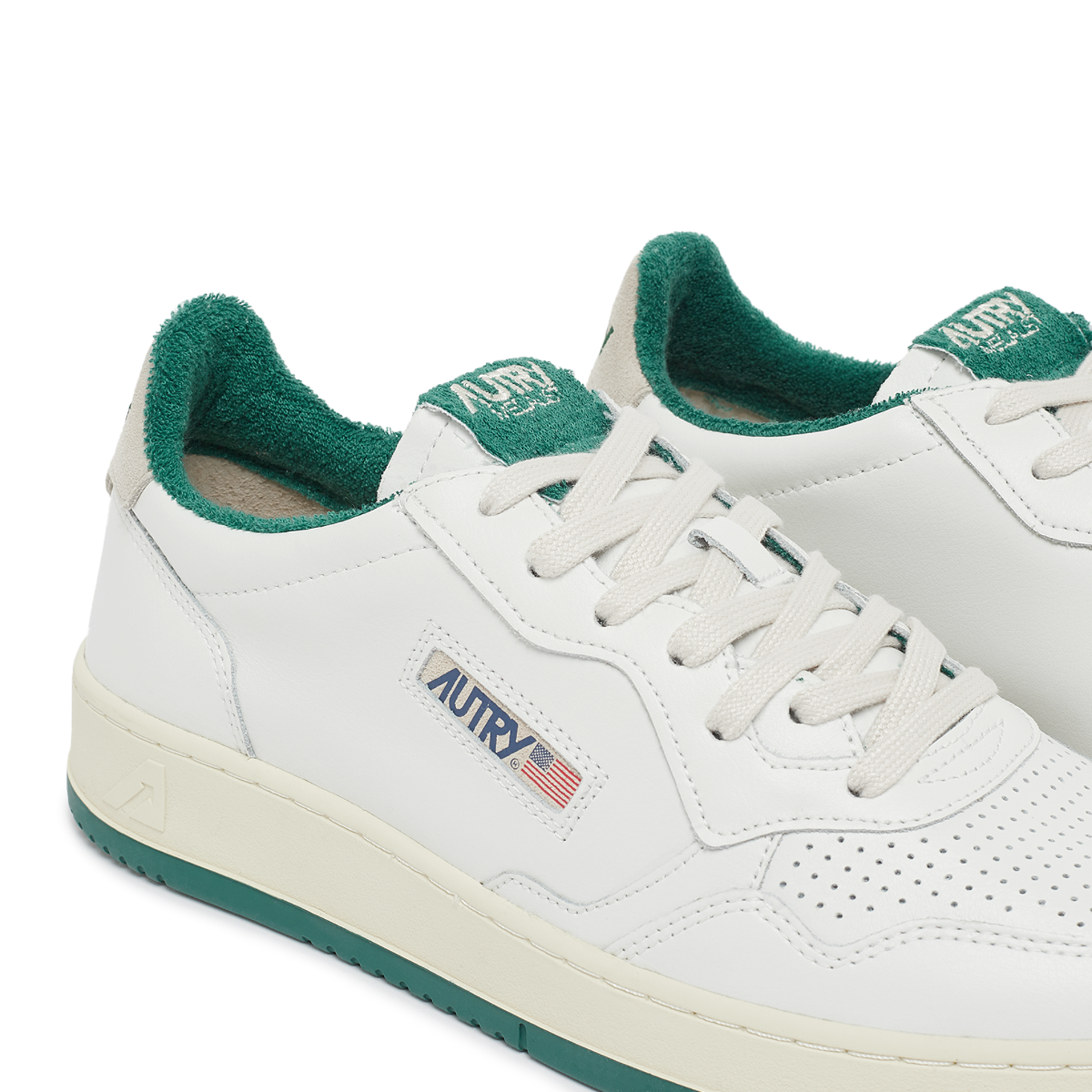 ☆AUTRY☆ Medalist Low Sneakers White AULMVS06 AULMVS06SS25 Autry Medalist Low Sneakers In White Leather