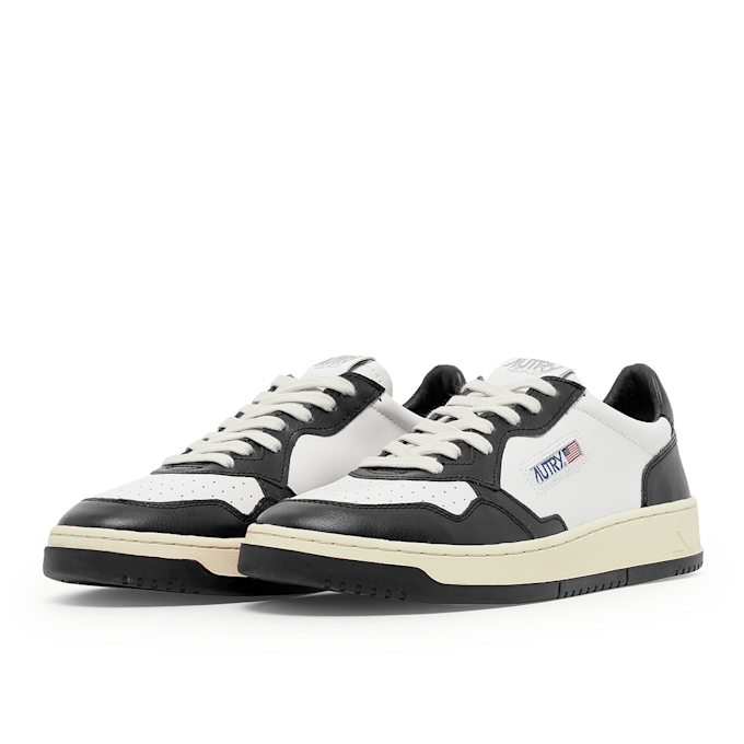 Autry 01 Low WB01 zwart 67248 1