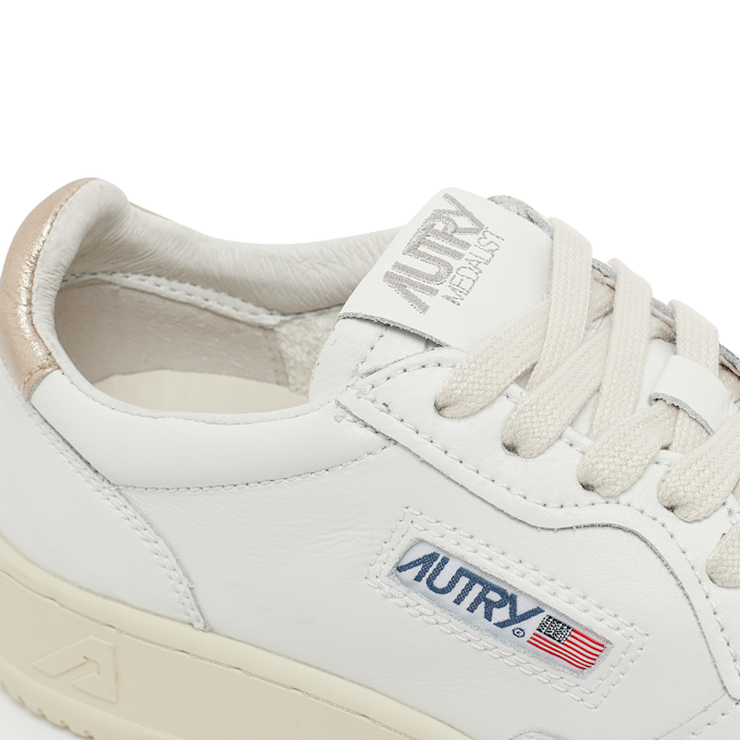 Autry Wmns 01 Low WLL06 blanc 72921 5