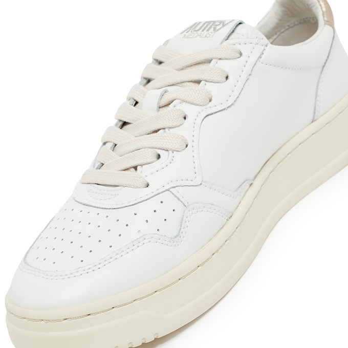 Autry Wmns 01 Low WLL06 blanc 72921 7