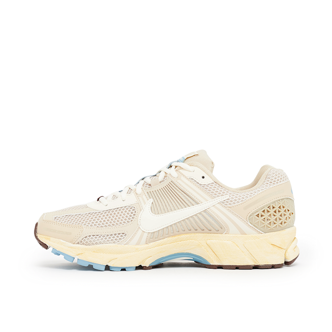 Nike Wmns Zoom Vomero 5 "Oatmeal" beige 73316 3