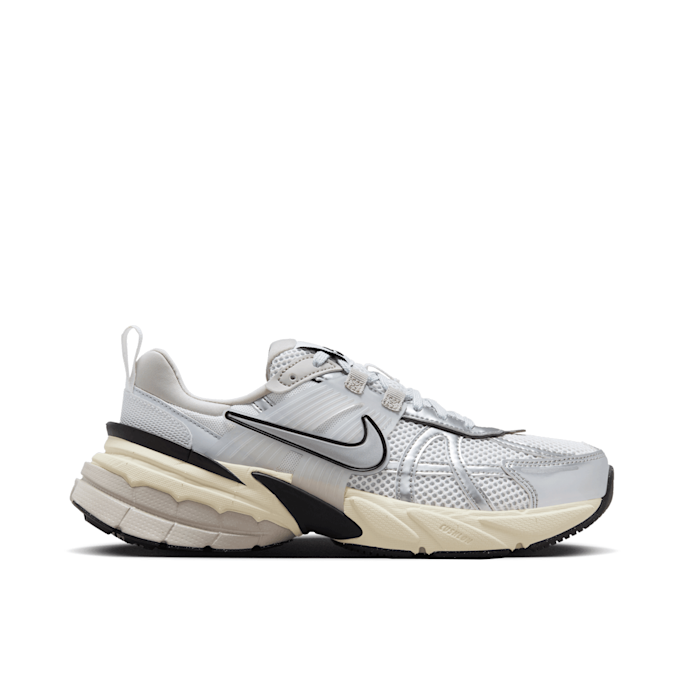 Nike Wmns V2K Run "Summit White" grijs 78198 2