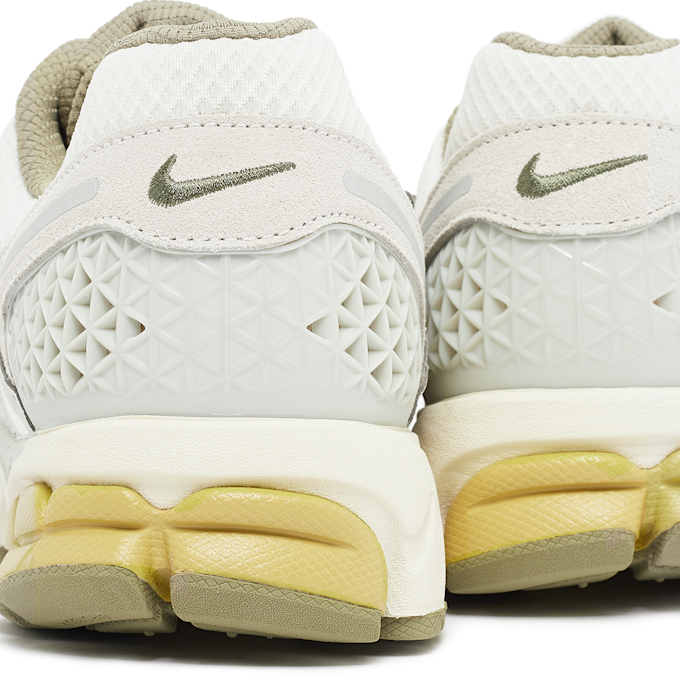 Nike Wmns Zoom Vomero 5 "Light Bone" grijs 79958 5