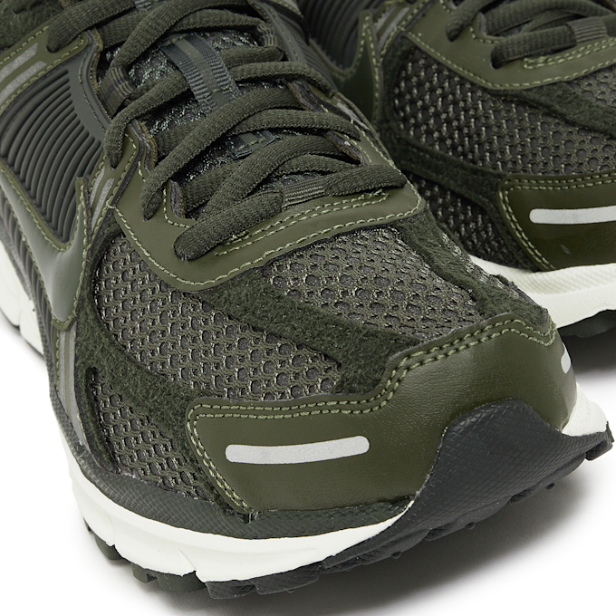 Nike Wmns Zoom Vomero 5 "Sequoia" green 79994 5