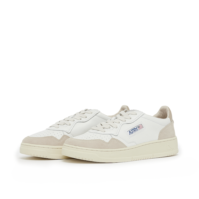 Autry Wmns Medalist Low white 81333 1
