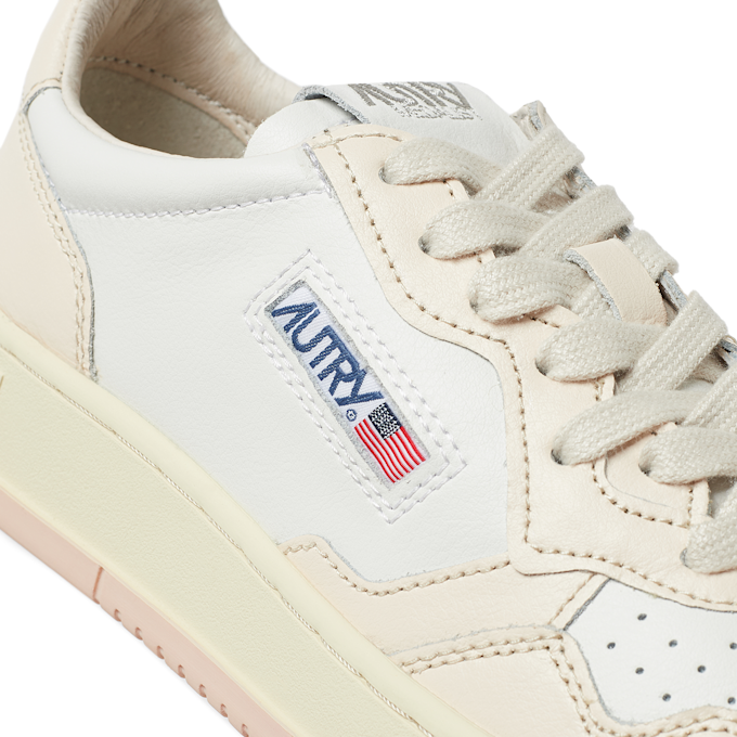 Autry Wmns Medalist Low light pink 81335 5