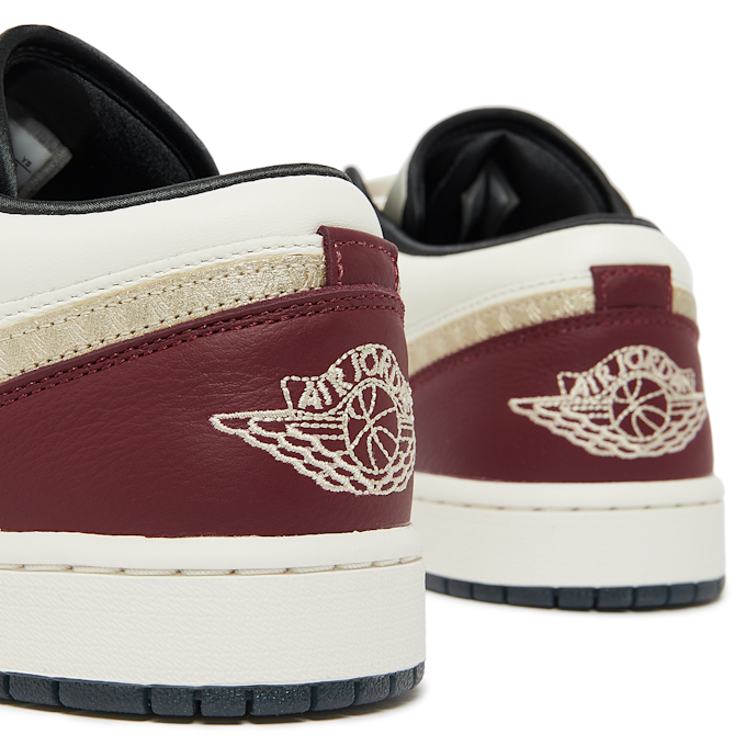 Jordan Wmns Air Jordan 1 Low "Chinese New Year" rot 81544 5