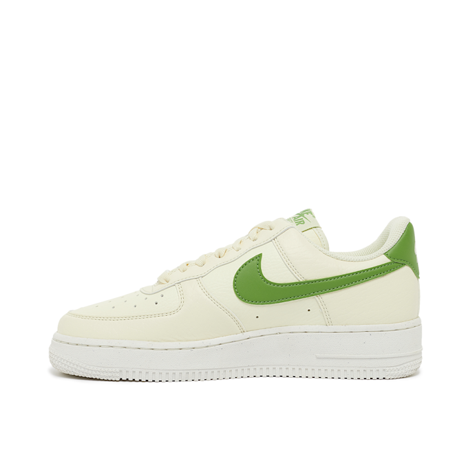 Nike Wmns Air Force 1 '07 "Coconut Milk Green" yellow 81631 3