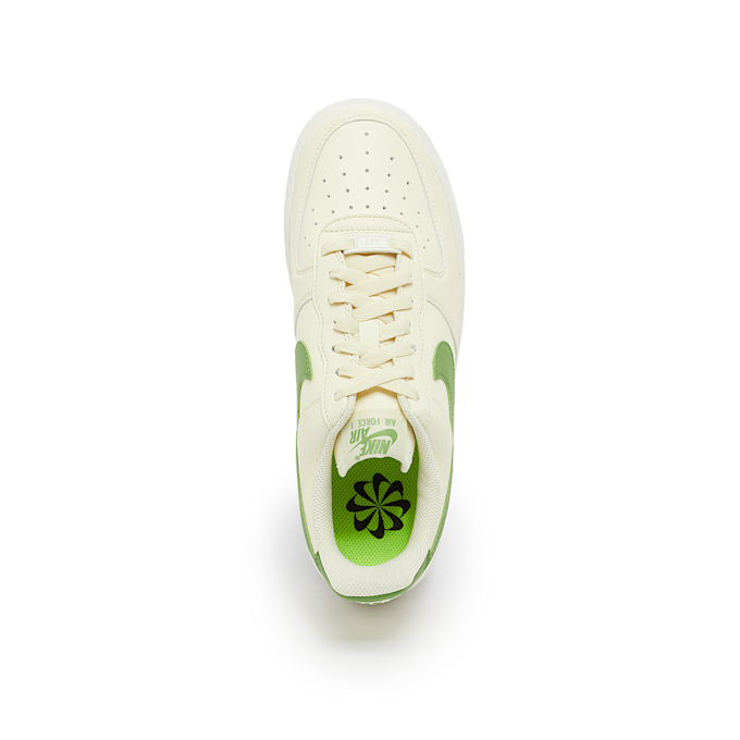 Nike Wmns Air Force 1 '07 "Coconut Milk Green" geel 81631 4