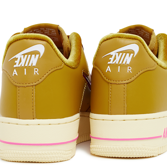 Nike Wmns Air Force 1 ’07 SE "Just Do It" gelb 81654 7