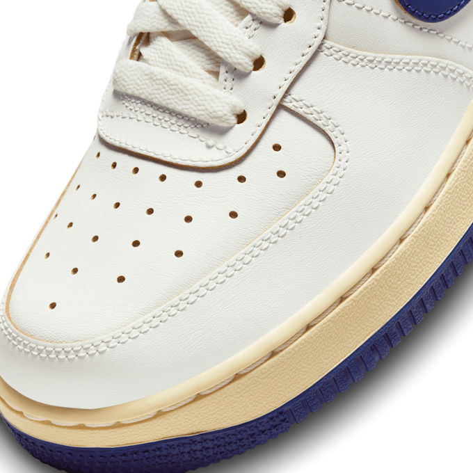 Nike Wmns Air Force 1 Low "Athletic Department" wit 81652 7