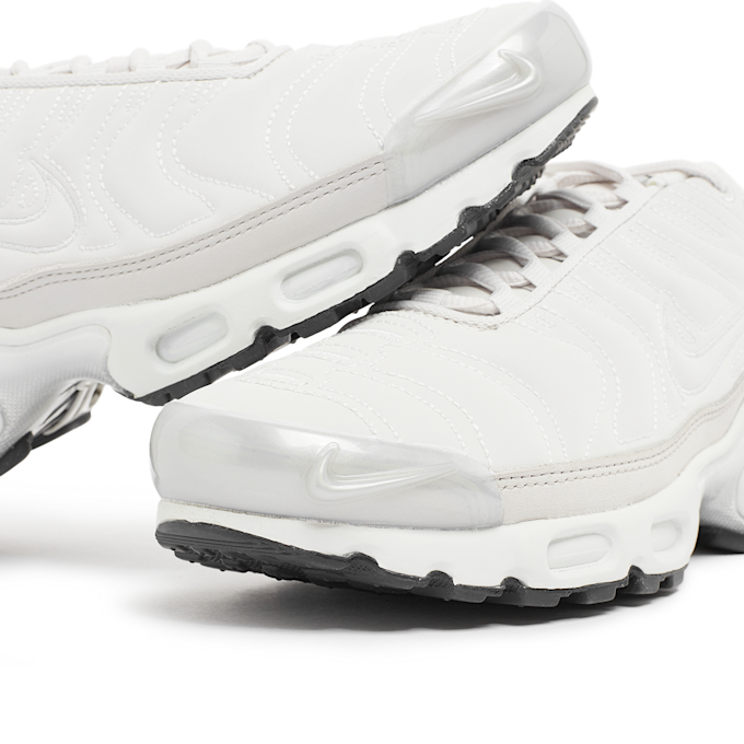 Nike Wmns Air Max Plus "Reflective" grau 81688 6
