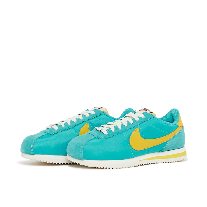 Nike Wmns Cortez Nylon “Bleached Aqua” bleu 82849 1