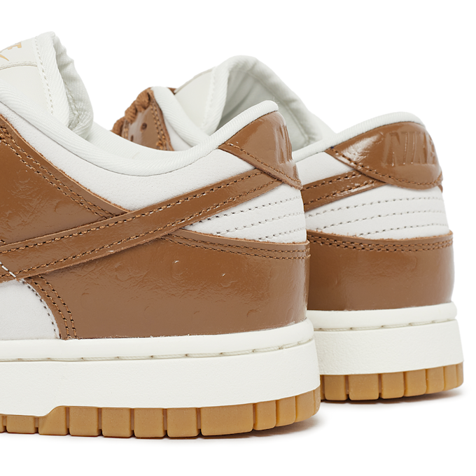 Nike Wmns Dunk Low LX "Ale Brown" brown 81705 5
