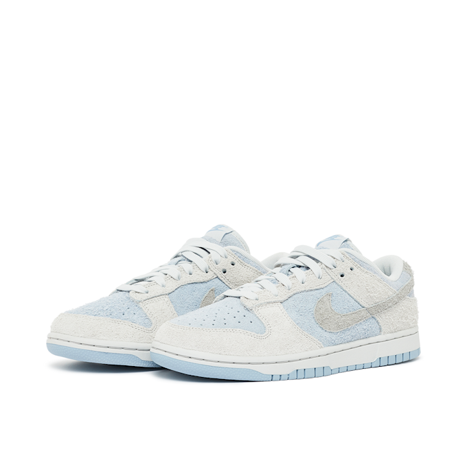 Nike Wmns Dunk Low "Light Armory Blue" grau 81701 1