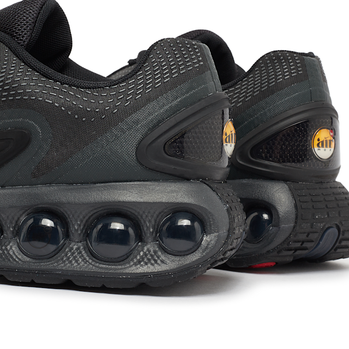 Nike Air Max Dn "Black and Dark Smoke Grey" schwarz 81698 5