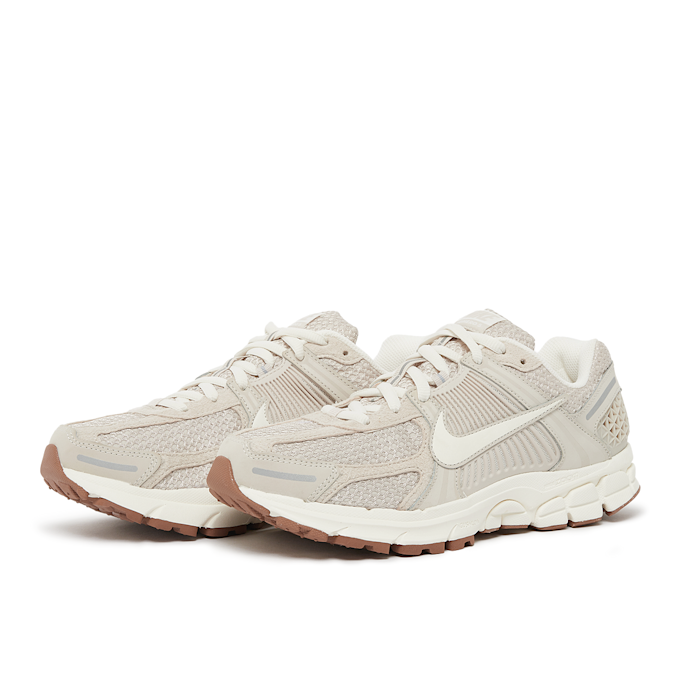 Nike Zoom Vomero 5 "Light Orewood Brown" beige 81731 1