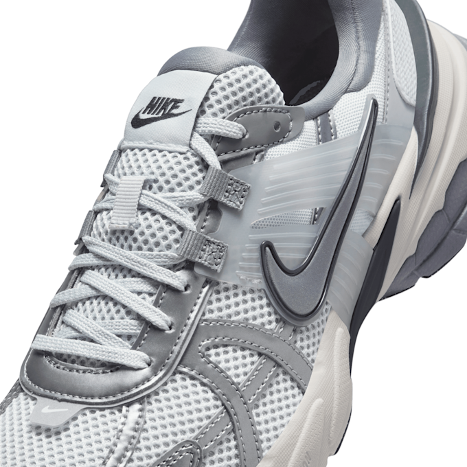 Nike V2K Run silber 81712 7