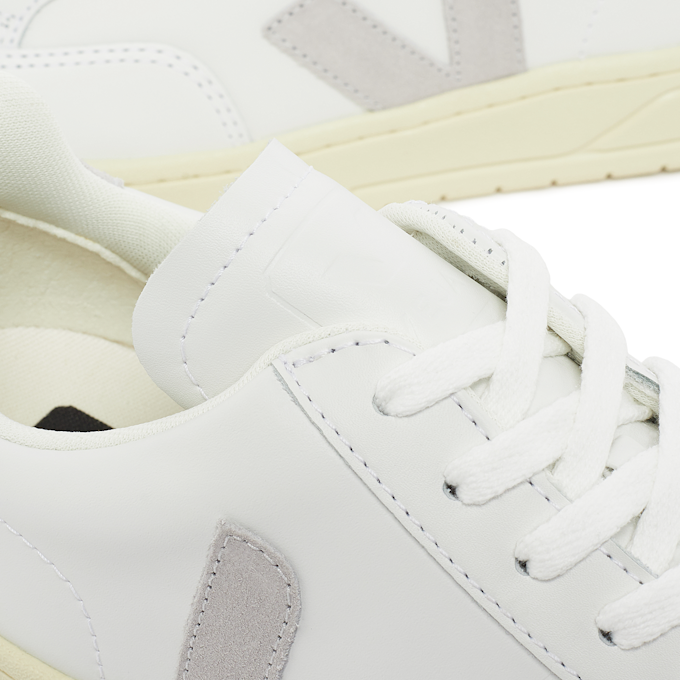 Veja Wmns V-12 blanc 82242 6
