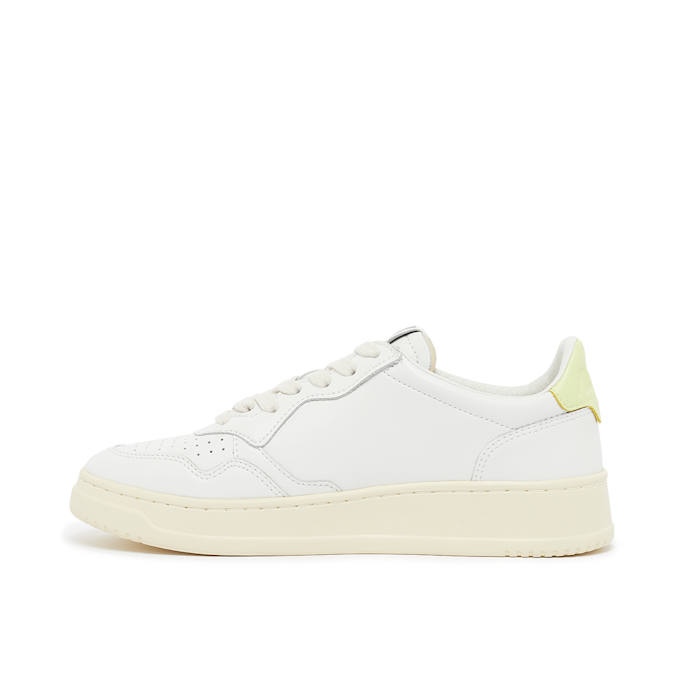Autry Wmns Medalist Low white 82529 3