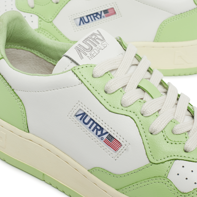 Autry Wmns Medalist Low vert 82555 6