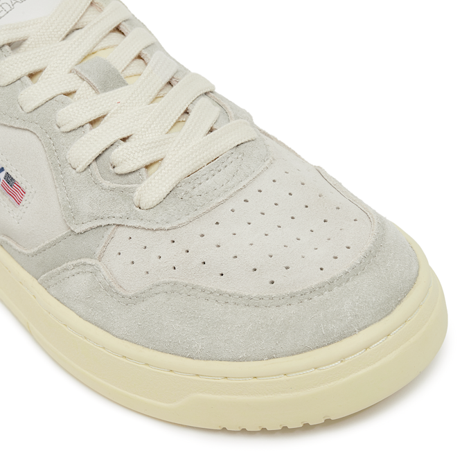 Autry Wmns Medalist Low grau 82559 6