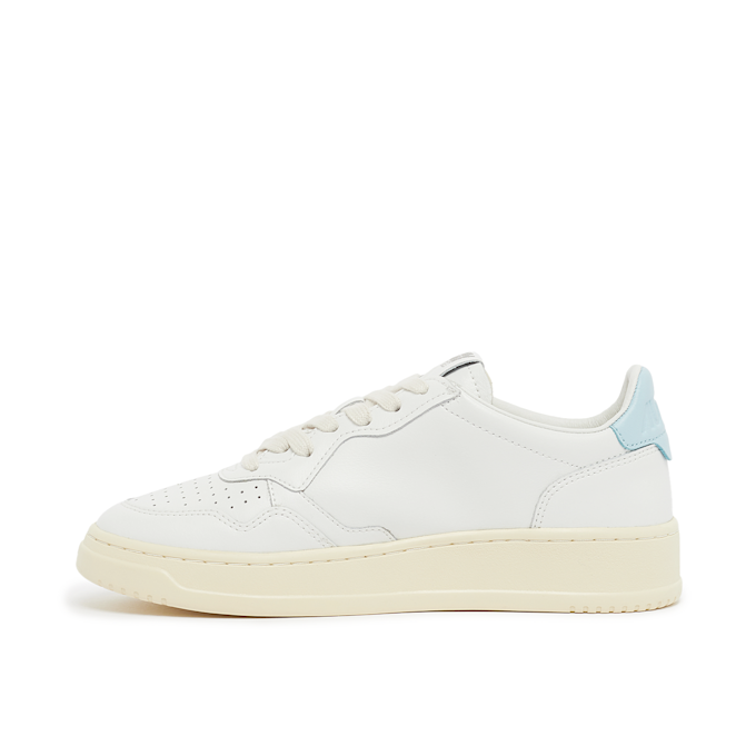 Autry Wmns Medalist Low wit 82560 3