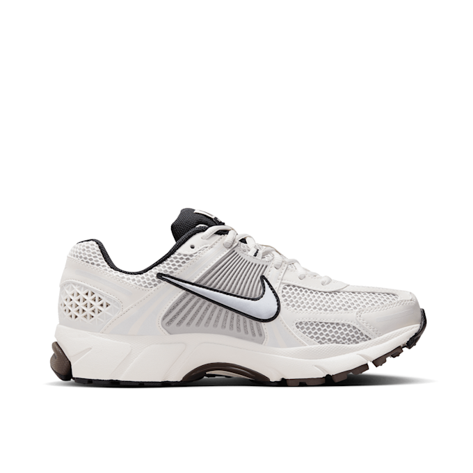 Nike Wmns Zoom Vomero 5 beige 83290 2