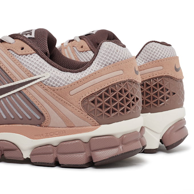 Nike Zoom Vomero 5 "Dusted Clay" brown 83299 5