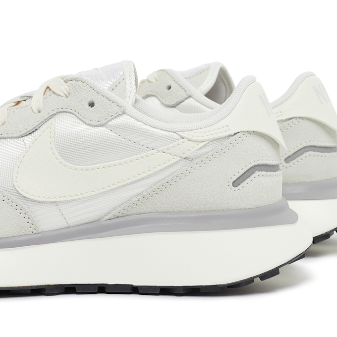 Nike Wmns Phoenix Waffle beige 83297 5